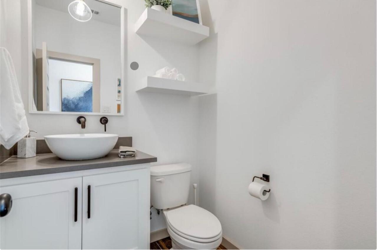 Stylish Townhome Near At&T Stadium, Globe Life, Six Flags & More Arlington Exterior foto